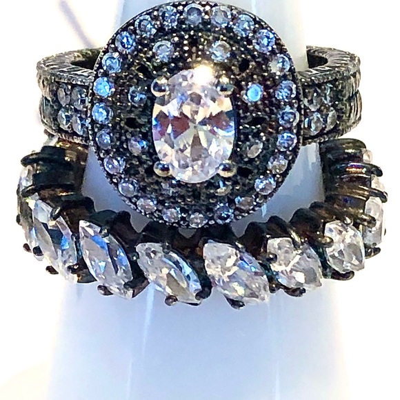 Vintage Antique Style Sterling Silver and Faux Diamond 2 Ring Set - Picture 2 of 11